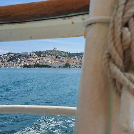 Stone House With Garden Laganini Ferienhaus Zlarin