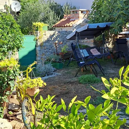 Stone House With Garden Laganini 兹拉林