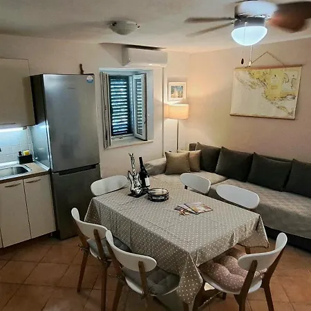 Ferienhaus Stone House With Garden Laganini Zlarin