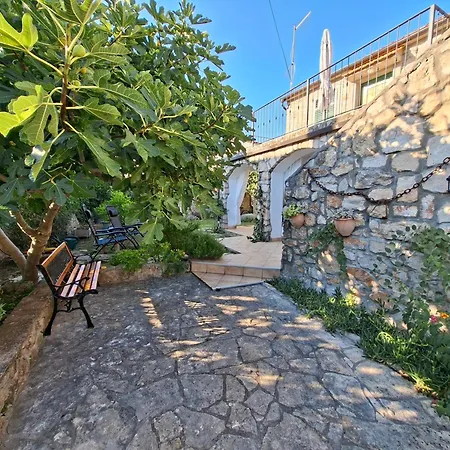 Stone House With Garden Laganini *