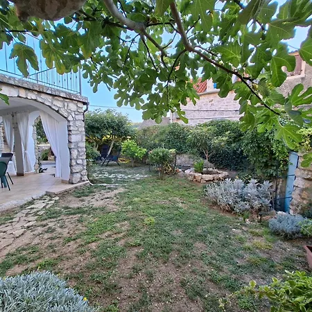 Σπίτι διακοπών Stone House With Garden Laganini Zlarin
