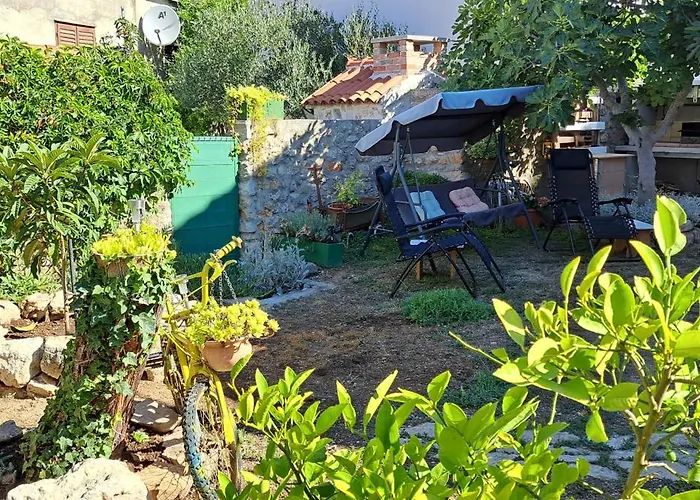 Stone House With Garden Laganini Zlarin