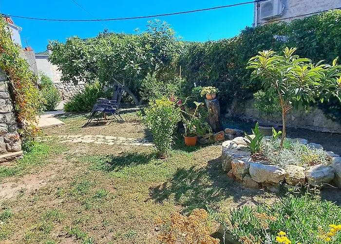 Stone House With Garden Laganini *